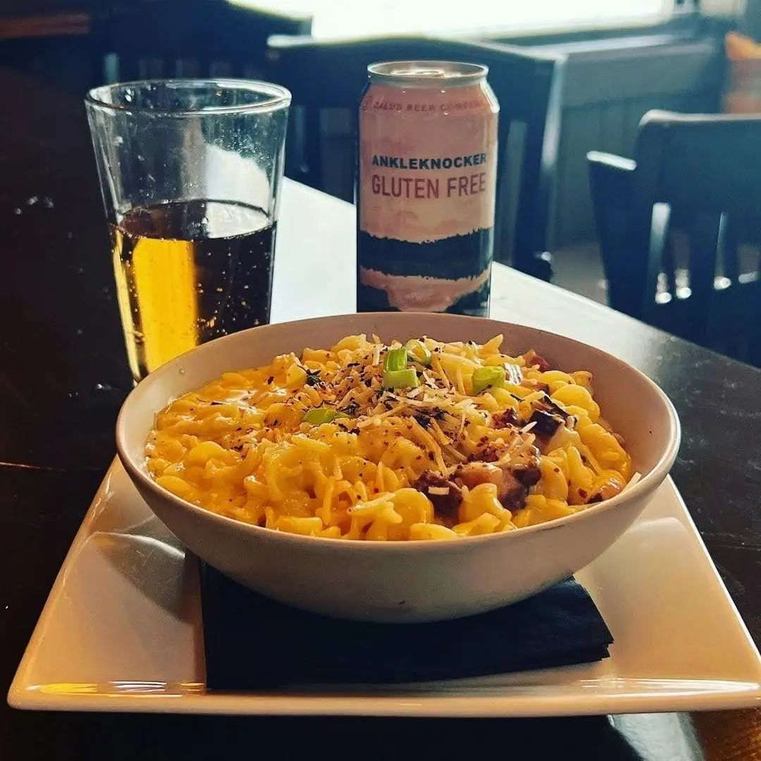 mac and cheese and beer - food menu